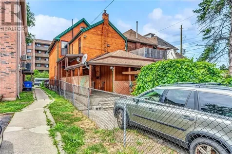 30 Victoria Avenue North Hamilton (beasley) ON L8L 5E1