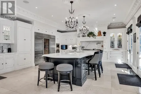 113 Maple Grove Drive Oakville (fd Ford) ON L6J 4T9