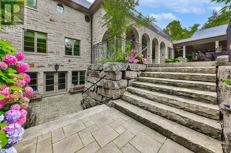 113 Maple Grove Drive Oakville (fd Ford) ON L6J 4T9