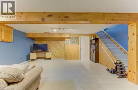 14 Rose Garden Street Kitchener ON N2B 3T1