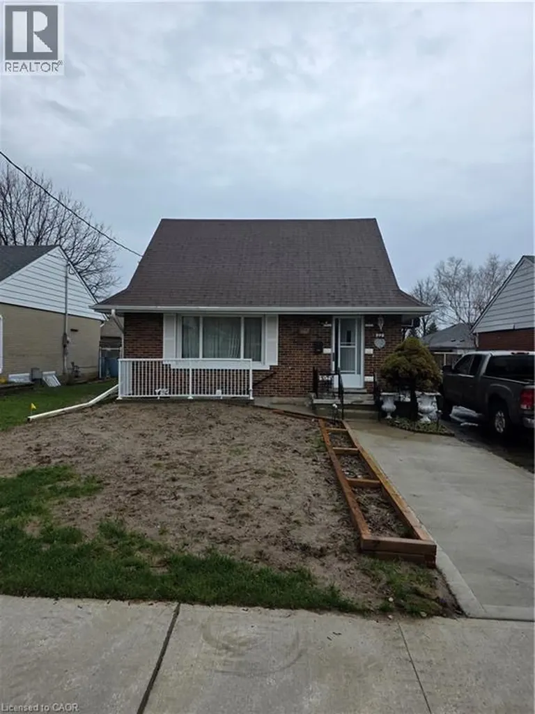 22 Montrose Avenue Kitchener ON N2M 1Y2