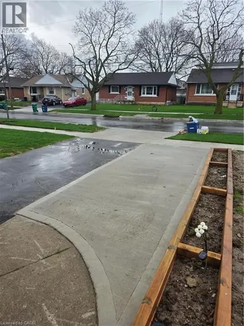 22 Montrose Avenue Kitchener ON N2M 1Y2