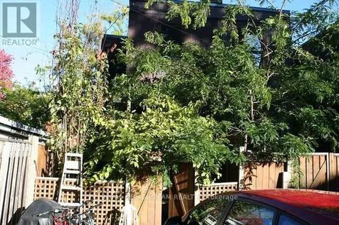 35 Ivy Crescent Ottawa ON K1M 1Y1