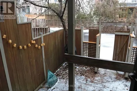 35 Ivy Crescent Ottawa ON K1M 1Y1