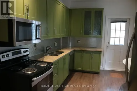 35 Ivy Crescent Ottawa ON K1M 1Y1