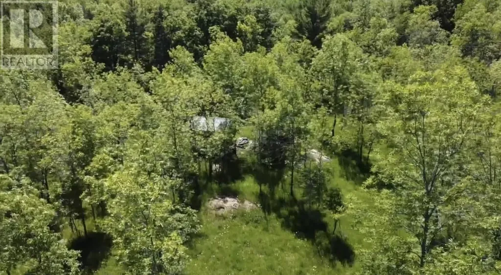 33 Carter Crescent Kagawong ON P0P 1J0