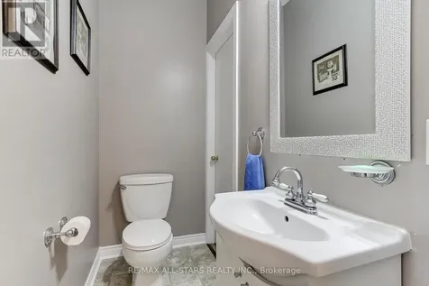 7 John Harvey Street Uxbridge ON L9P 1C3