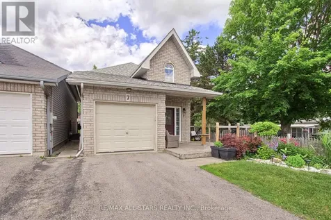 7 John Harvey Street Uxbridge ON L9P 1C3