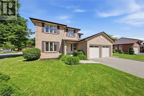 22 Colonial Crescent Brantford ON N3R 7M6