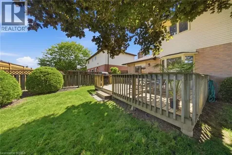 22 Colonial Crescent Brantford ON N3R 7M6