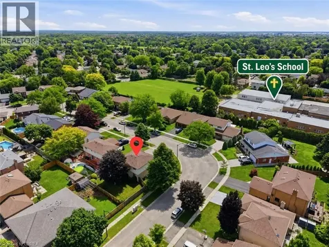 22 Colonial Crescent Brantford ON N3R 7M6