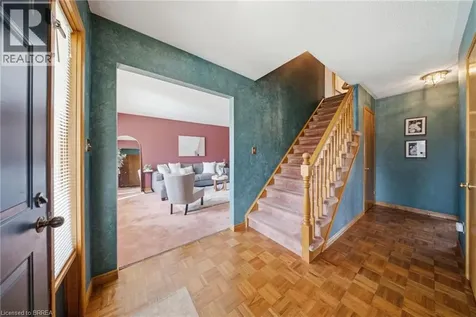 22 Colonial Crescent Brantford ON N3R 7M6