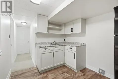 1408 Edgewood Road Hamilton ON L8N 2Z7