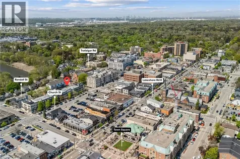 132 Dunn Street Oakville ON L6J 3E2