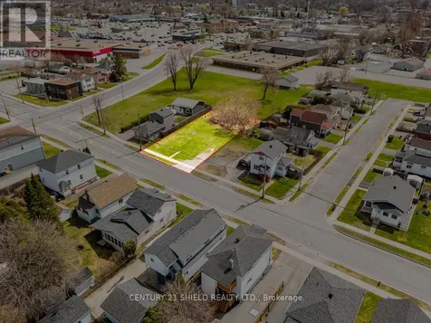 20 Eleventh Street West Cornwall ON K6J 3A9