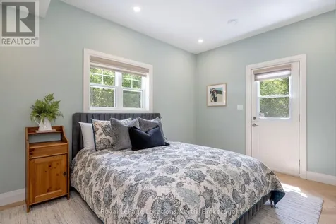 4 Woodview Drive Clearview ON L9Y 3Y9