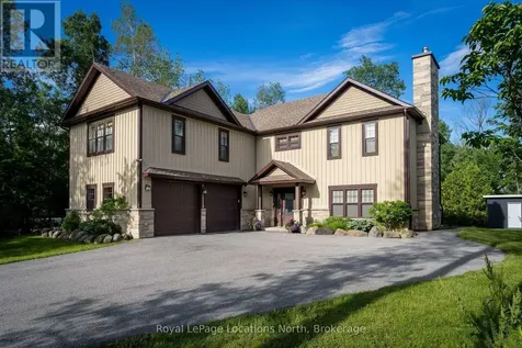 4 Woodview Drive Clearview ON L9Y 3Y9