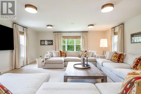 4 Woodview Drive Clearview ON L9Y 3Y9