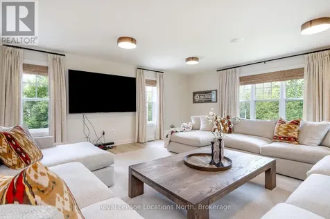 4 Woodview Drive Clearview ON L9Y 3Y9