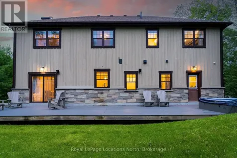 4 Woodview Drive Clearview ON L9Y 3Y9