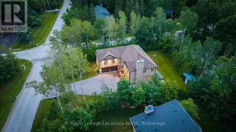 4 Woodview Drive Clearview ON L9Y 3Y9