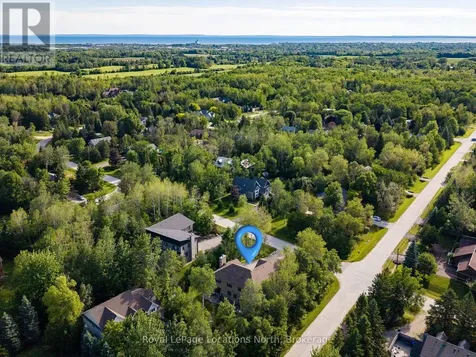 4 Woodview Drive Clearview ON L9Y 3Y9