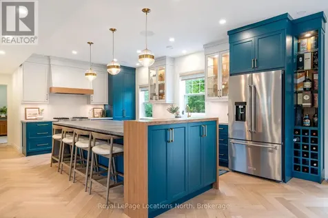 4 Woodview Drive Clearview ON L9Y 3Y9