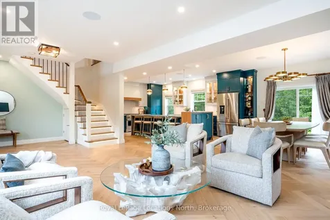 4 Woodview Drive Clearview ON L9Y 3Y9