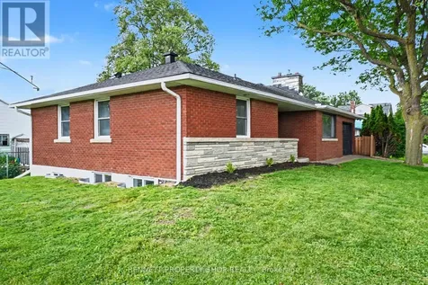 1305 Avenue N Avenue Ottawa ON K1G 0A7