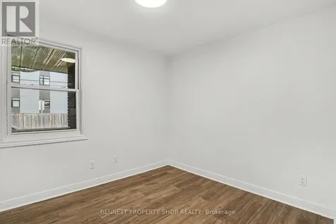 1305 Avenue N Avenue Ottawa ON K1G 0A7