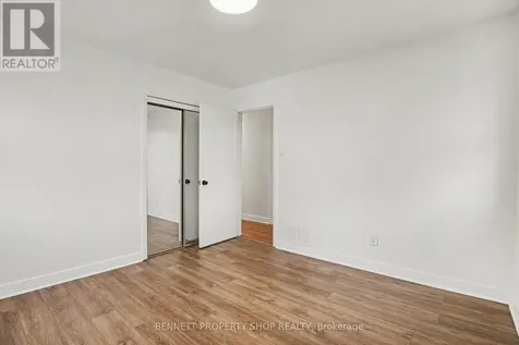 1305 Avenue N Avenue Ottawa ON K1G 0A7