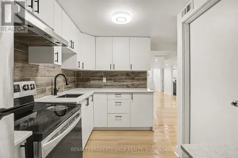 1305 Avenue N Avenue Ottawa ON K1G 0A7