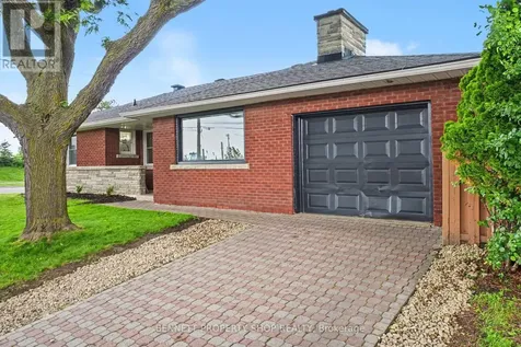 1305 Avenue N Avenue Ottawa ON K1G 0A7