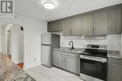 1305 Avenue N Avenue Ottawa ON K1G 0A7