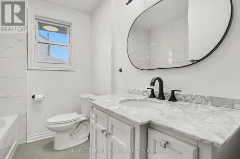 1305 Avenue N Avenue Ottawa ON K1G 0A7