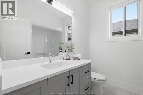 3025 Mcrobbie Crescent Windsor ON N8R 0A7