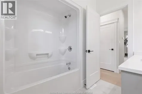 3025 Mcrobbie Crescent Windsor ON N8R 0A7