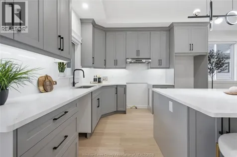 3025 Mcrobbie Crescent Windsor ON N8R 0A7