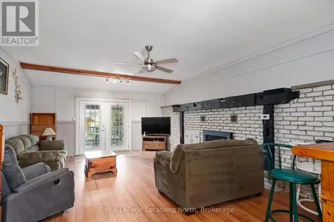 5 Golf Avenue East Wasaga Beach ON L9Z 1K2
