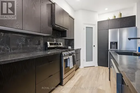 246 Cooks Mill Crescent Ottawa ON K1V 2N1