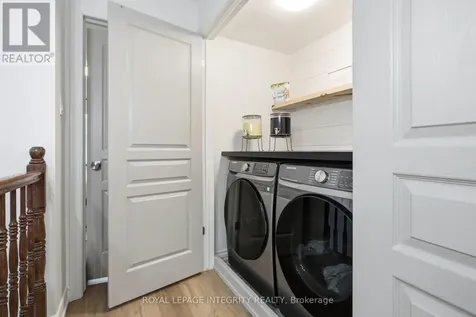 246 Cooks Mill Crescent Ottawa ON K1V 2N1