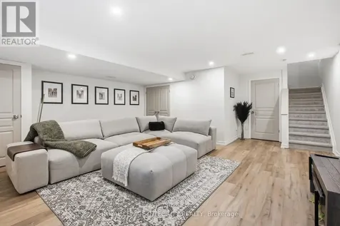 246 Cooks Mill Crescent Ottawa ON K1V 2N1
