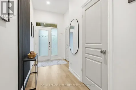 246 Cooks Mill Crescent Ottawa ON K1V 2N1