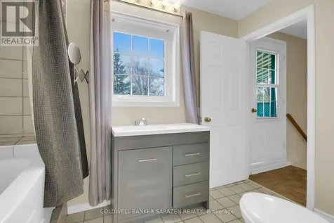30 Harrold Place Ottawa ON K1Z 7N5