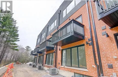 29 Chestnut Court Aurora ON L4G 4A4