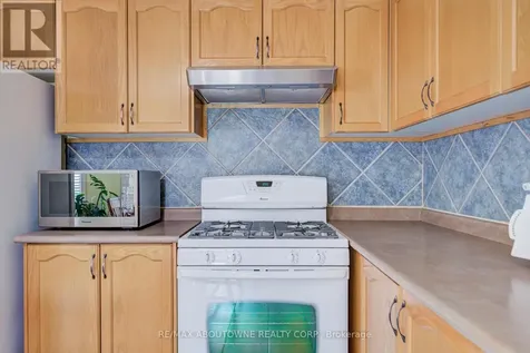 5128 Falconcrest Drive Burlington (uptown) ON L7L 6K4