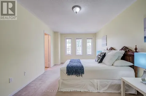 5128 Falconcrest Drive Burlington (uptown) ON L7L 6K4