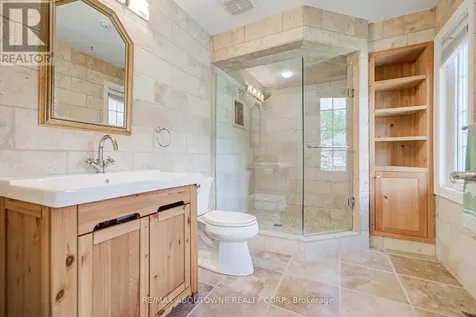 5128 Falconcrest Drive Burlington (uptown) ON L7L 6K4