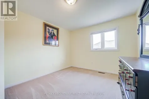 5128 Falconcrest Drive Burlington (uptown) ON L7L 6K4