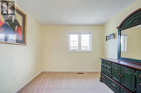 5128 Falconcrest Drive Burlington (uptown) ON L7L 6K4